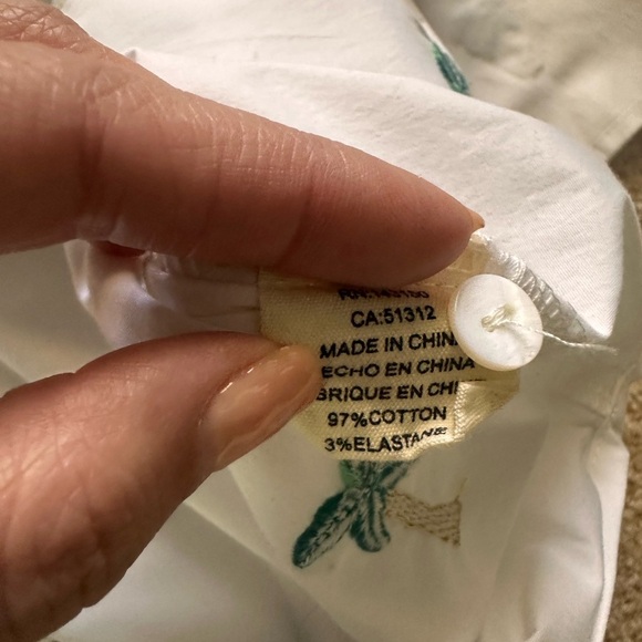 Vacate the Label Embroidered Palm Tree Button Up White Blouse Women’s Small - Picture 8 of 8